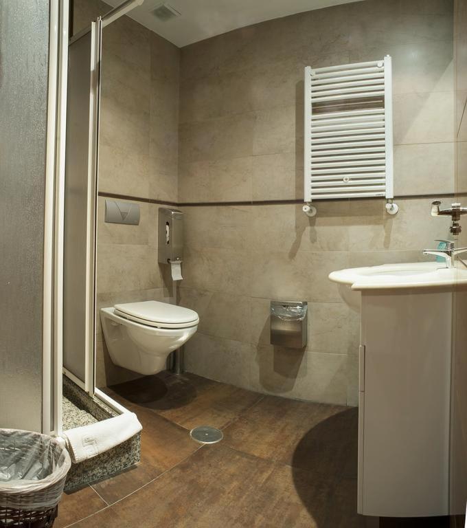 Ch Hostal Victoria Cuenca  Eksteriør billede