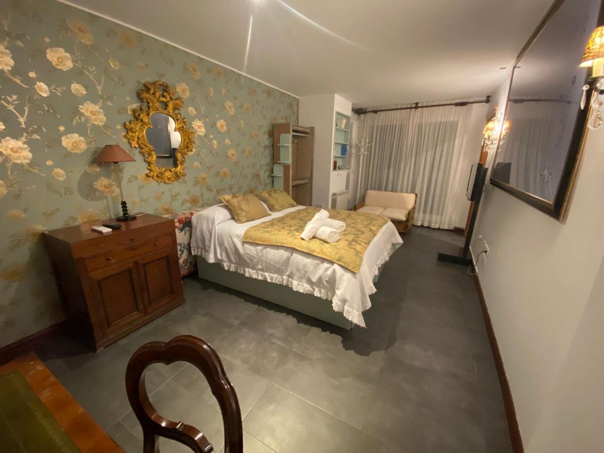 Ch Hostal Victoria Cuenca  Eksteriør billede