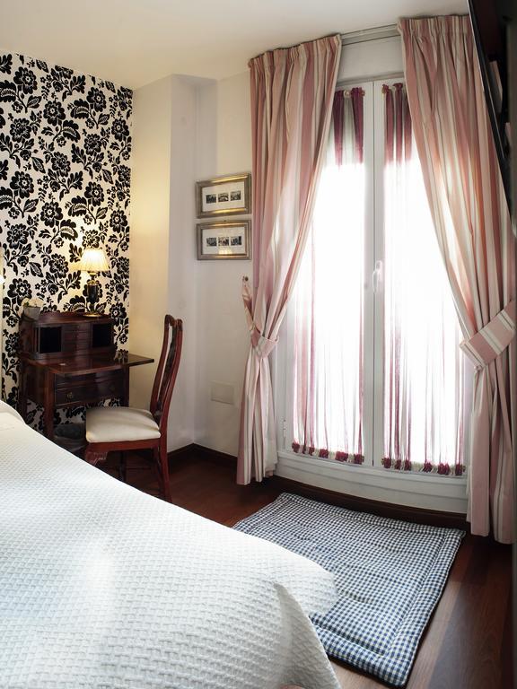 Ch Hostal Victoria Cuenca  Eksteriør billede