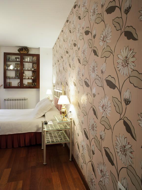 Ch Hostal Victoria Cuenca  Eksteriør billede