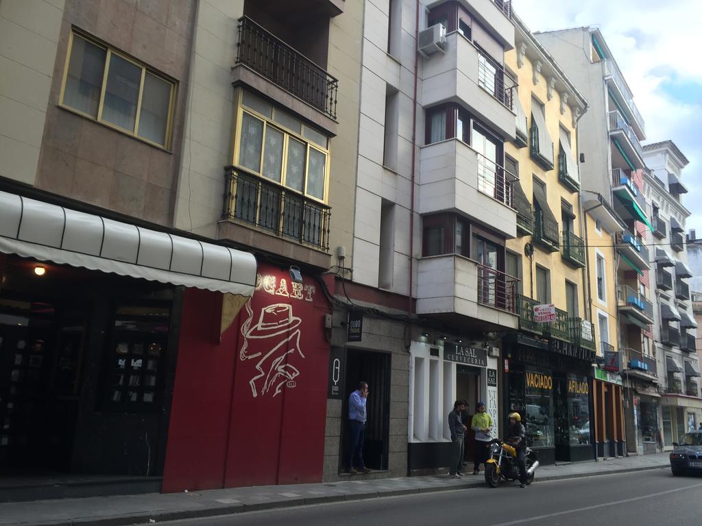 Ch Hostal Victoria Cuenca  Eksteriør billede