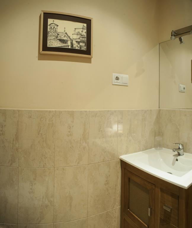 Ch Hostal Victoria Cuenca  Eksteriør billede